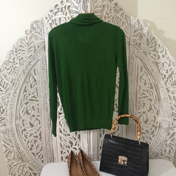 DKNY Classic Silk & Cashmere Deep green turtleneck - Picture 4 of 8
